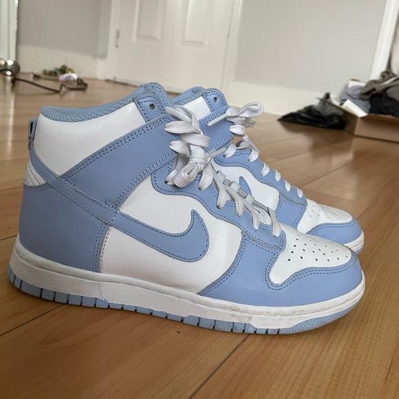 Dunks - Picture 2 of 5